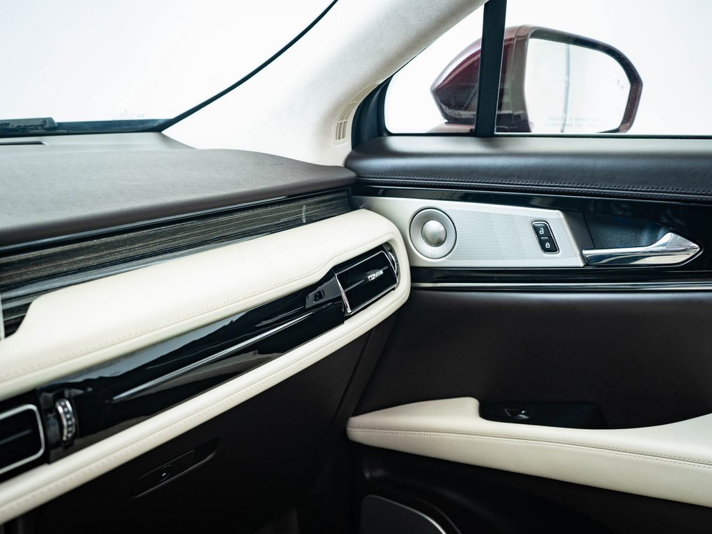 2022 Lincoln Nautilus Black Label photo 35