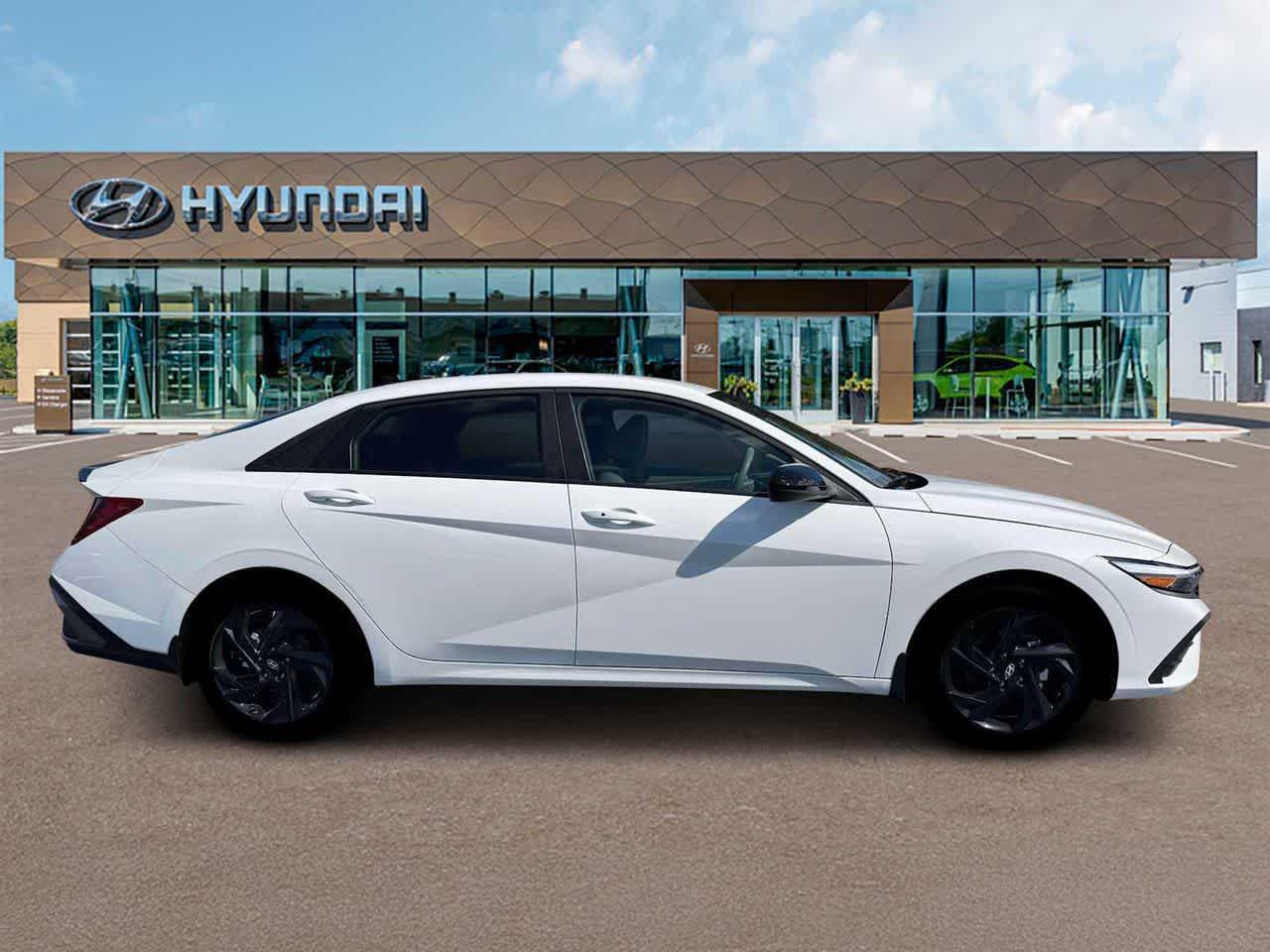 2026 Hyundai Elantra SEL's photo
