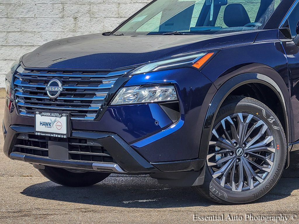 2026 Nissan Rogue Platinum photo 2