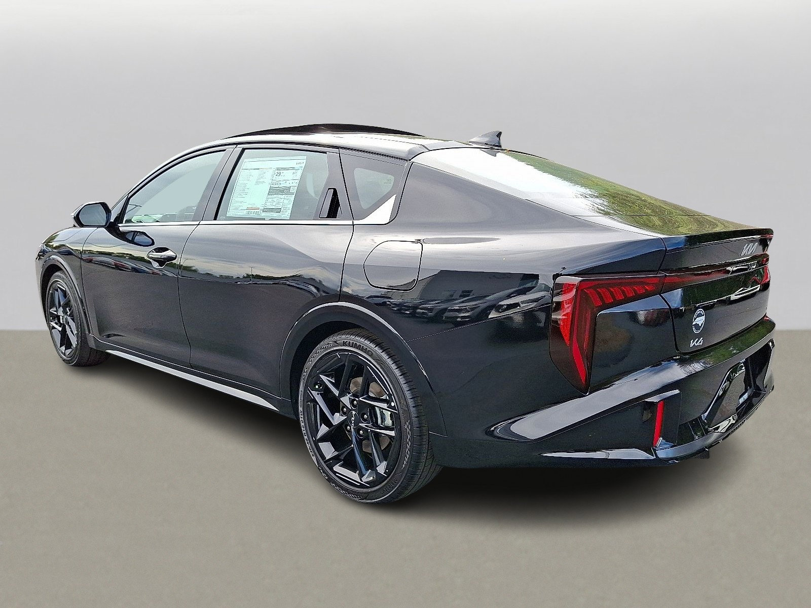 2025 Kia K4 GT-Line Turbo photo 3