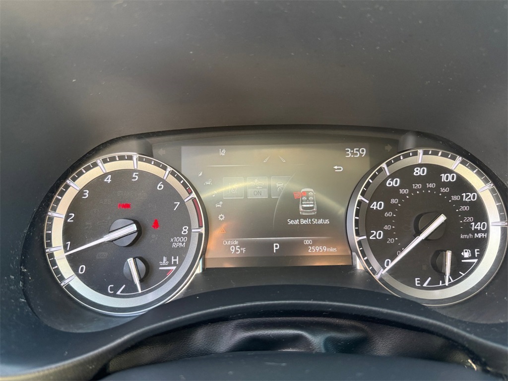 2022 Toyota Highlander XLE photo 2