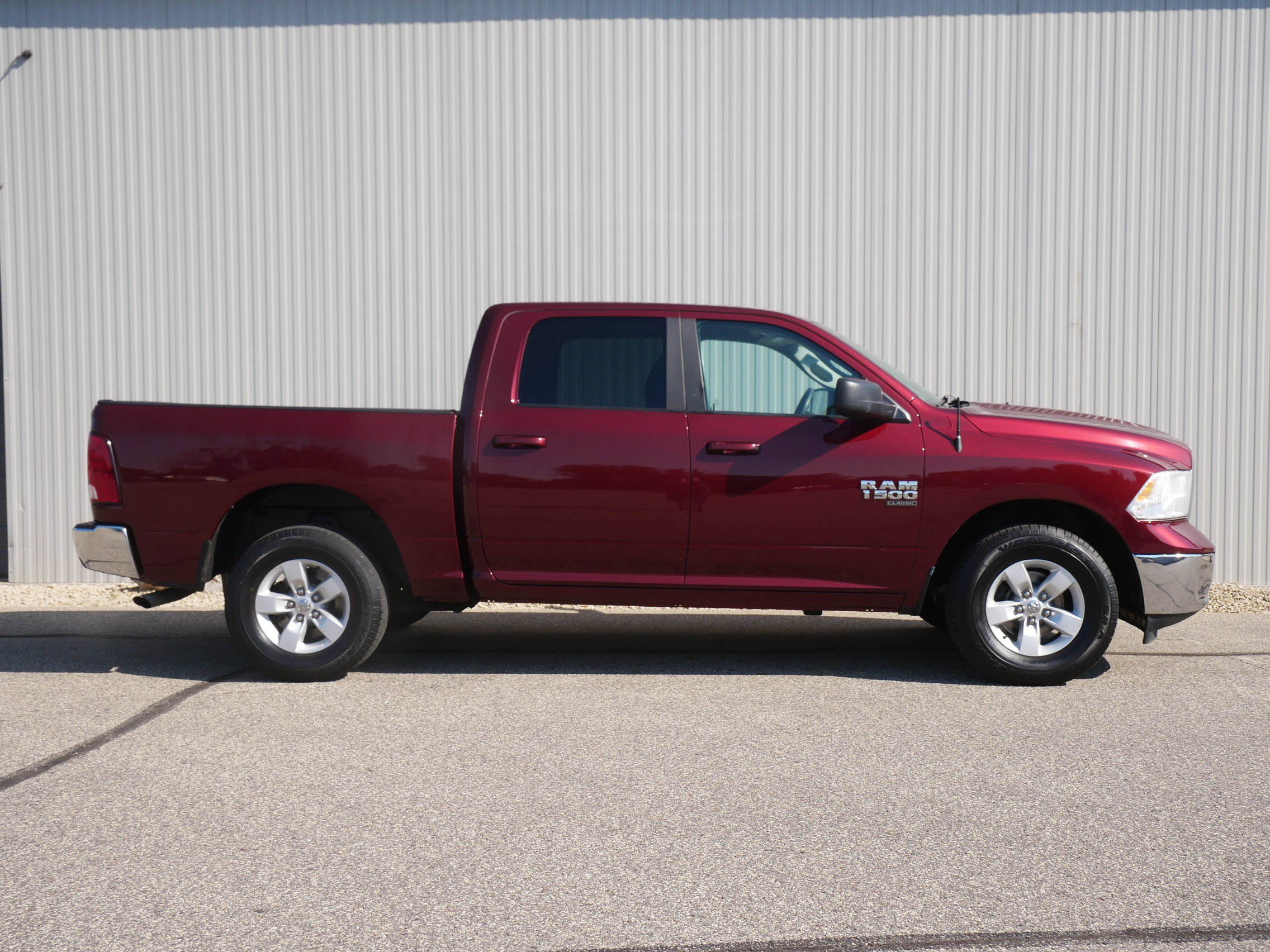 2021 Ram 1500 Classic SLT photo 6