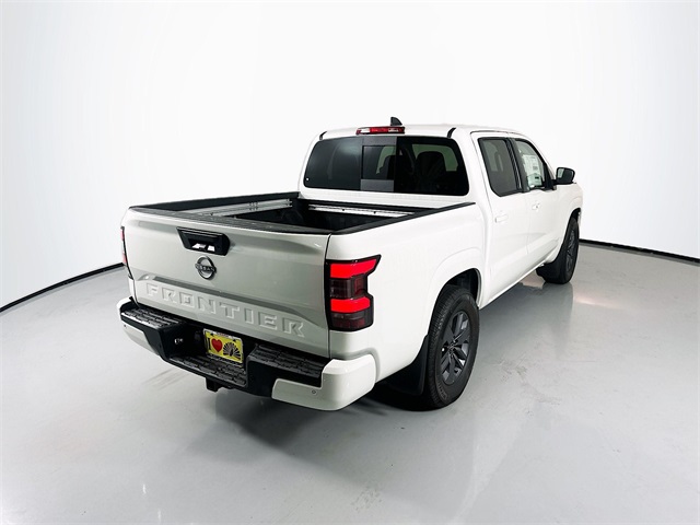 2025 Nissan Frontier SV photo 4