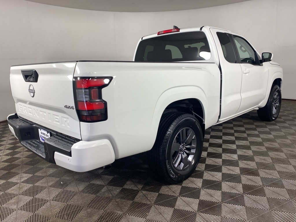 2025 Nissan Frontier SV photo 7