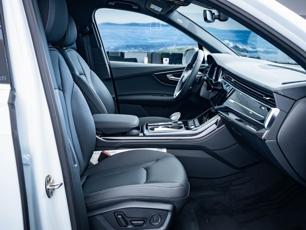 2025 Audi Q7 55 Premium Plus photo 21