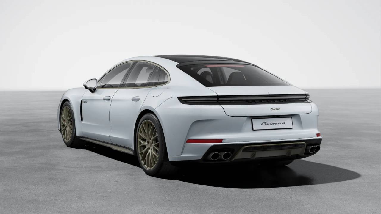 2026 Porsche Panamera Turbo E-Hybrid photo 3