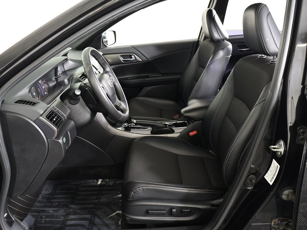 2016 Honda Accord Sport photo 15