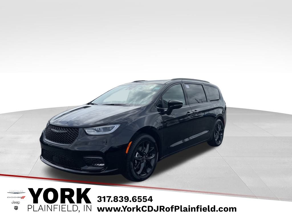 2026 Chrysler Pacifica Limited's photo