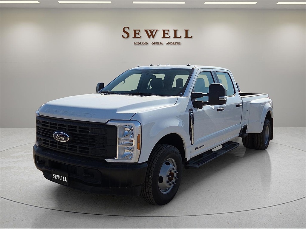 2025 Ford F-350 Super Duty XL's photo