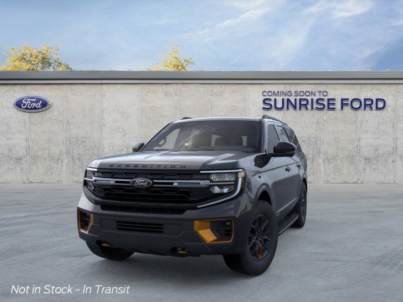 2025 Ford Expedition photo 3