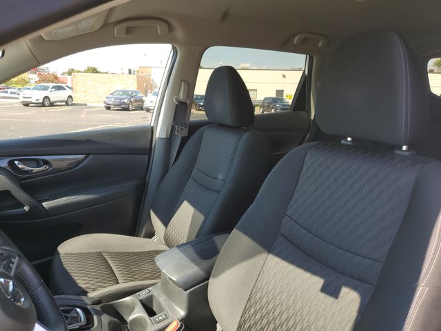 2020 Nissan Rogue SV photo 9