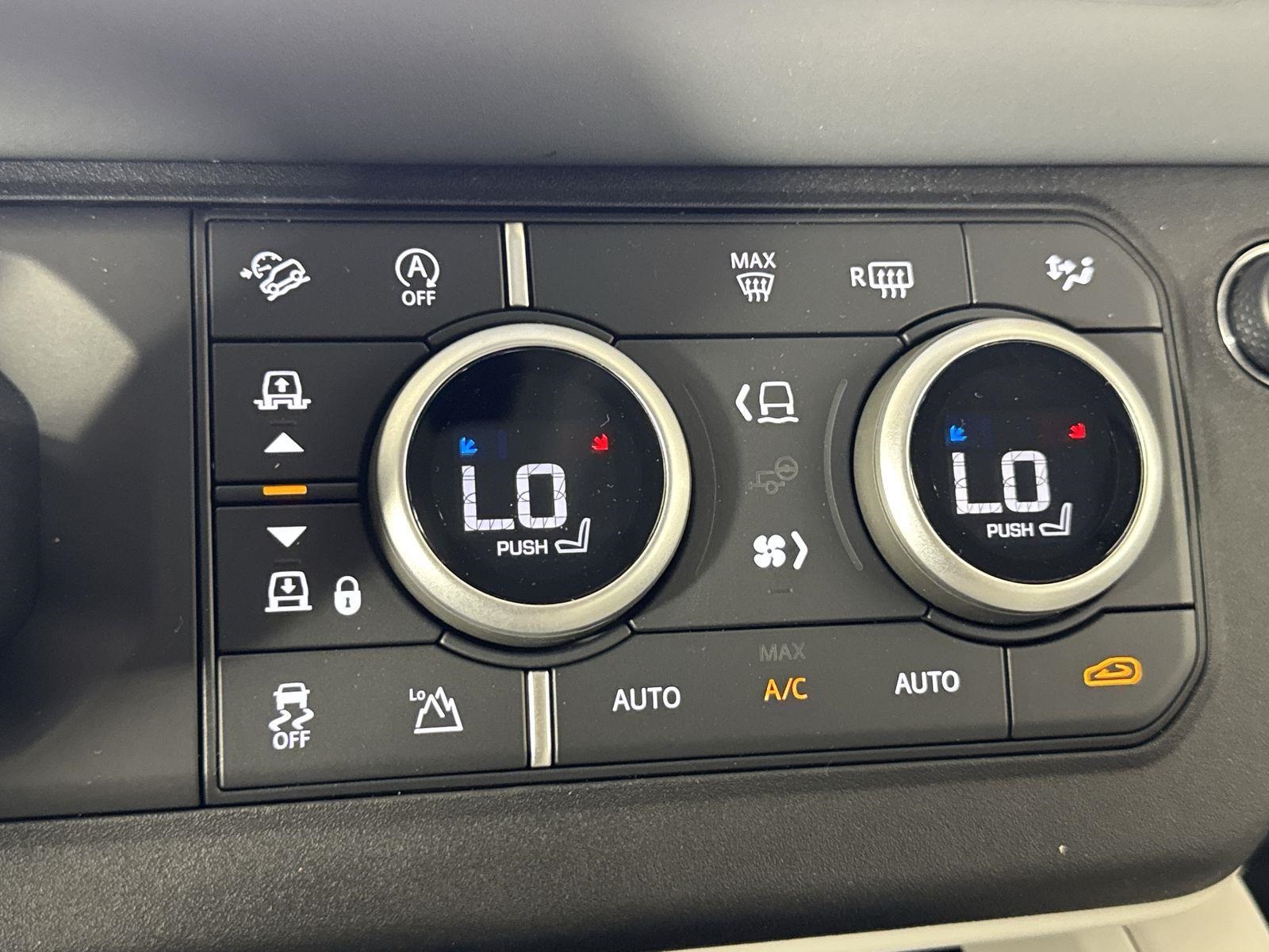 2025 Land Rover Defender 130 S photo 16