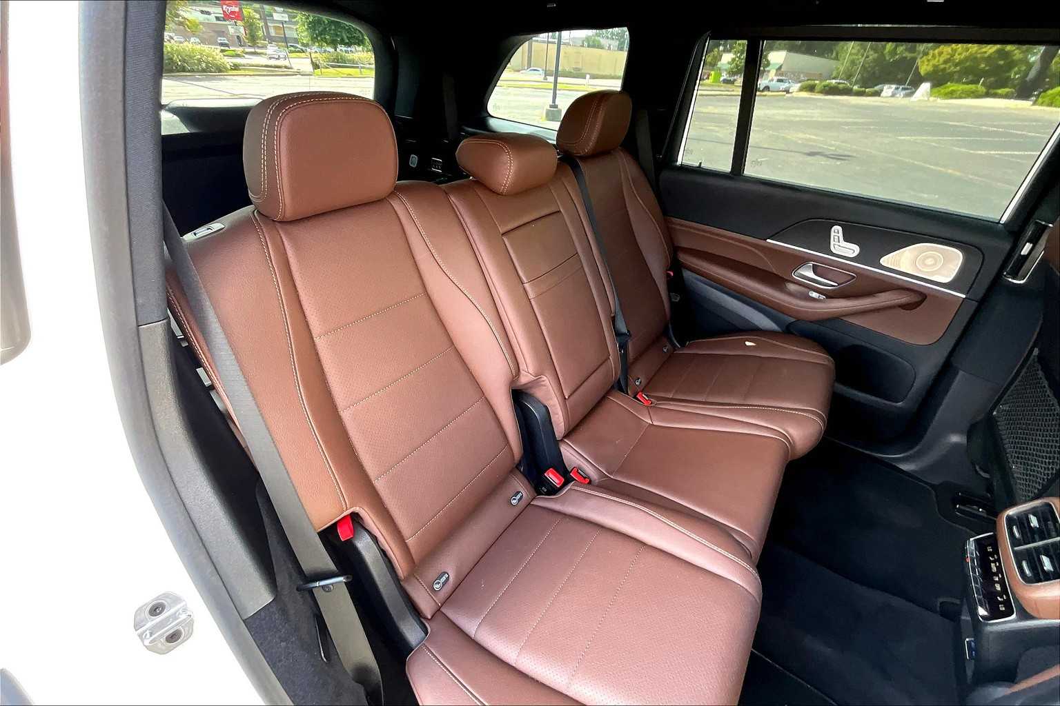 2024 Mercedes Benz GLS 450 4MATIC photo 16