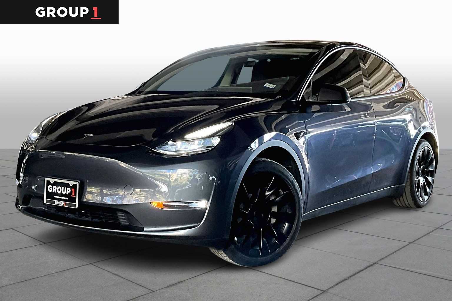 2023 Tesla Model Y Base's photo
