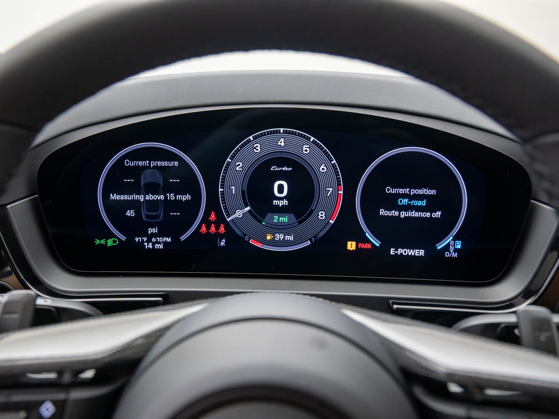 2025 Porsche Cayenne Turbo E-Hybrid Coupe photo 23