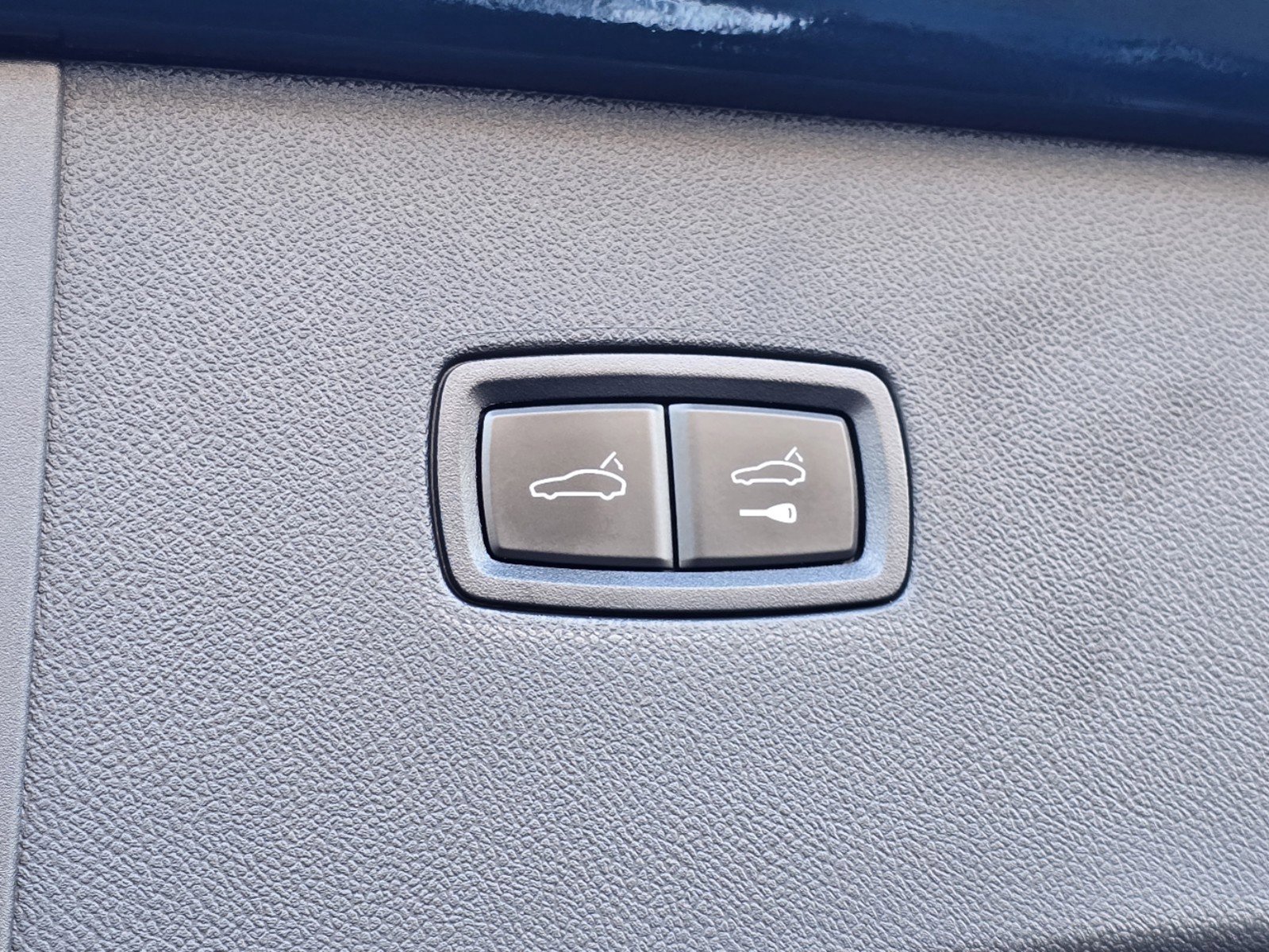 2025 Porsche Cayenne photo 11