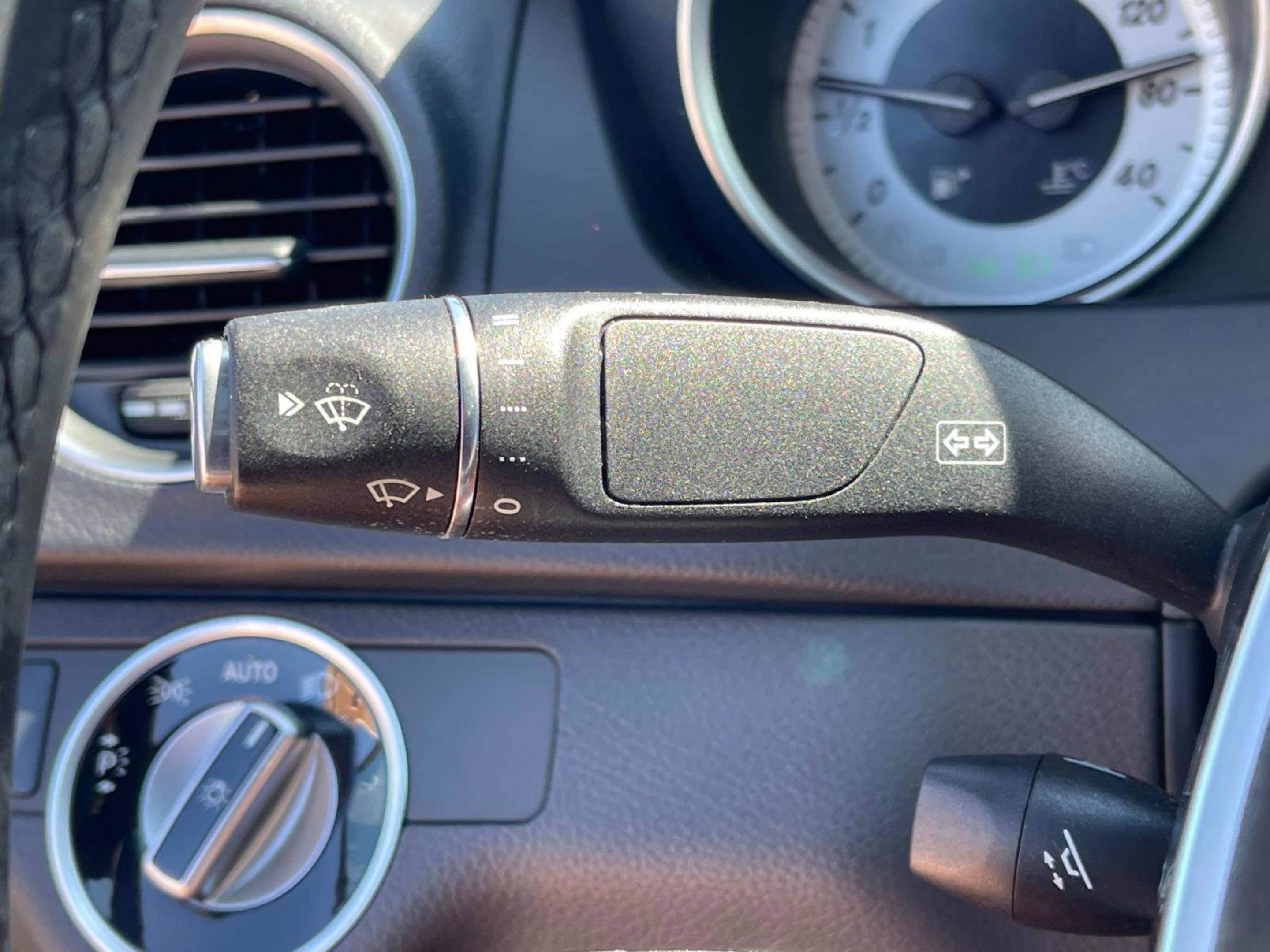 2014 Mercedes Benz C 250 photo 30
