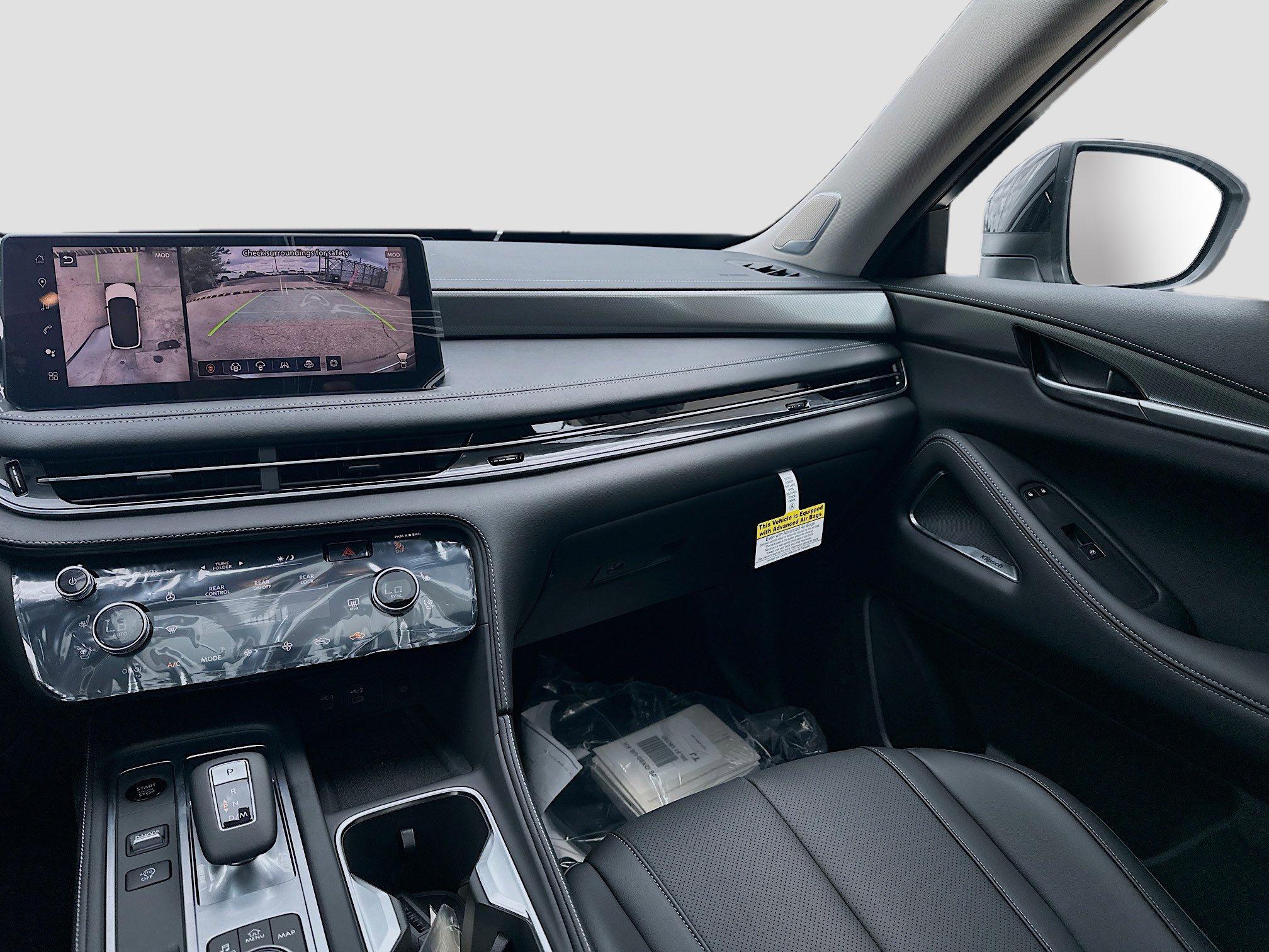 2026 Infiniti QX60 Luxe photo 16