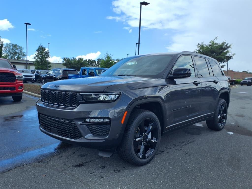 2025 Jeep Grand Cherokee Limited's photo