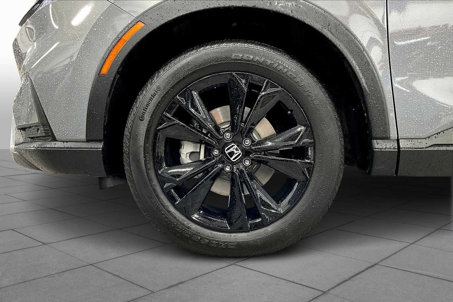 2025 Honda CR-V Hybrid Sport Touring photo 9
