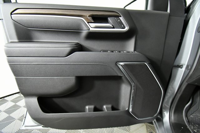 2025 Chevrolet Silverado 1500 RST photo 14