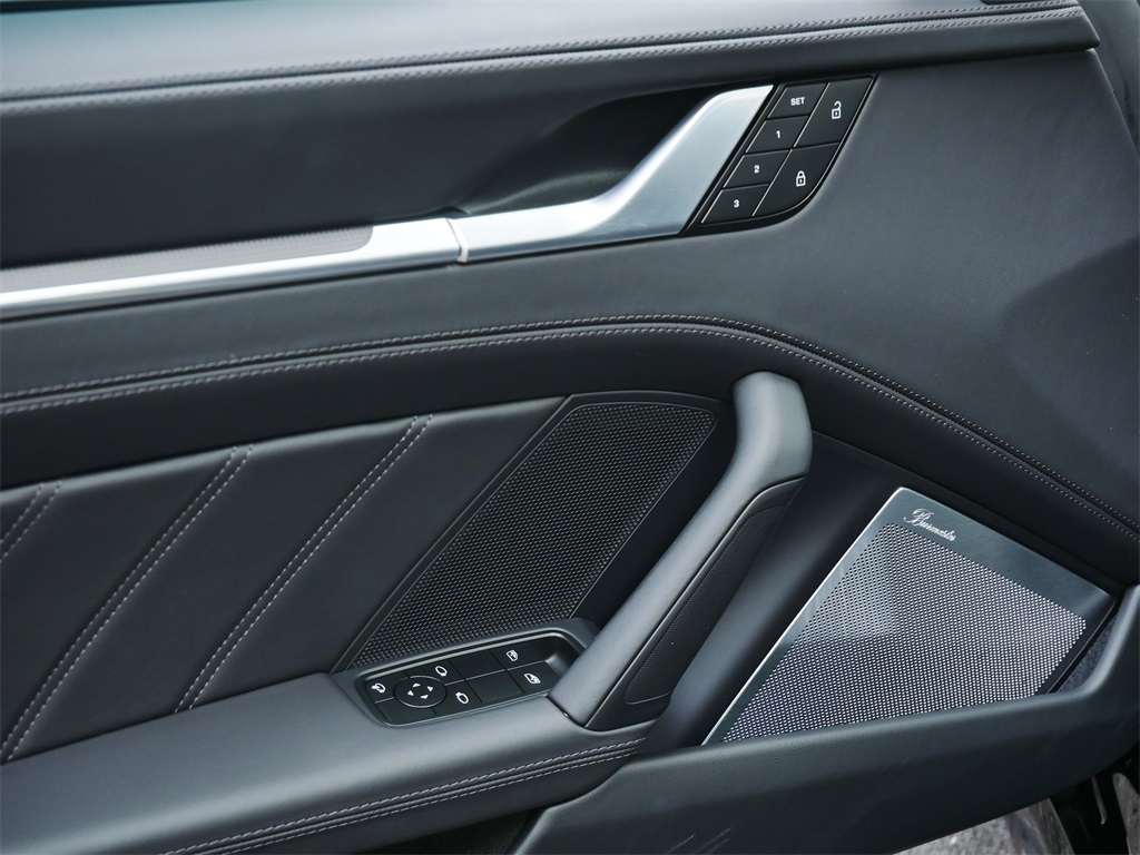 2023 Porsche 911 Turbo S photo 12