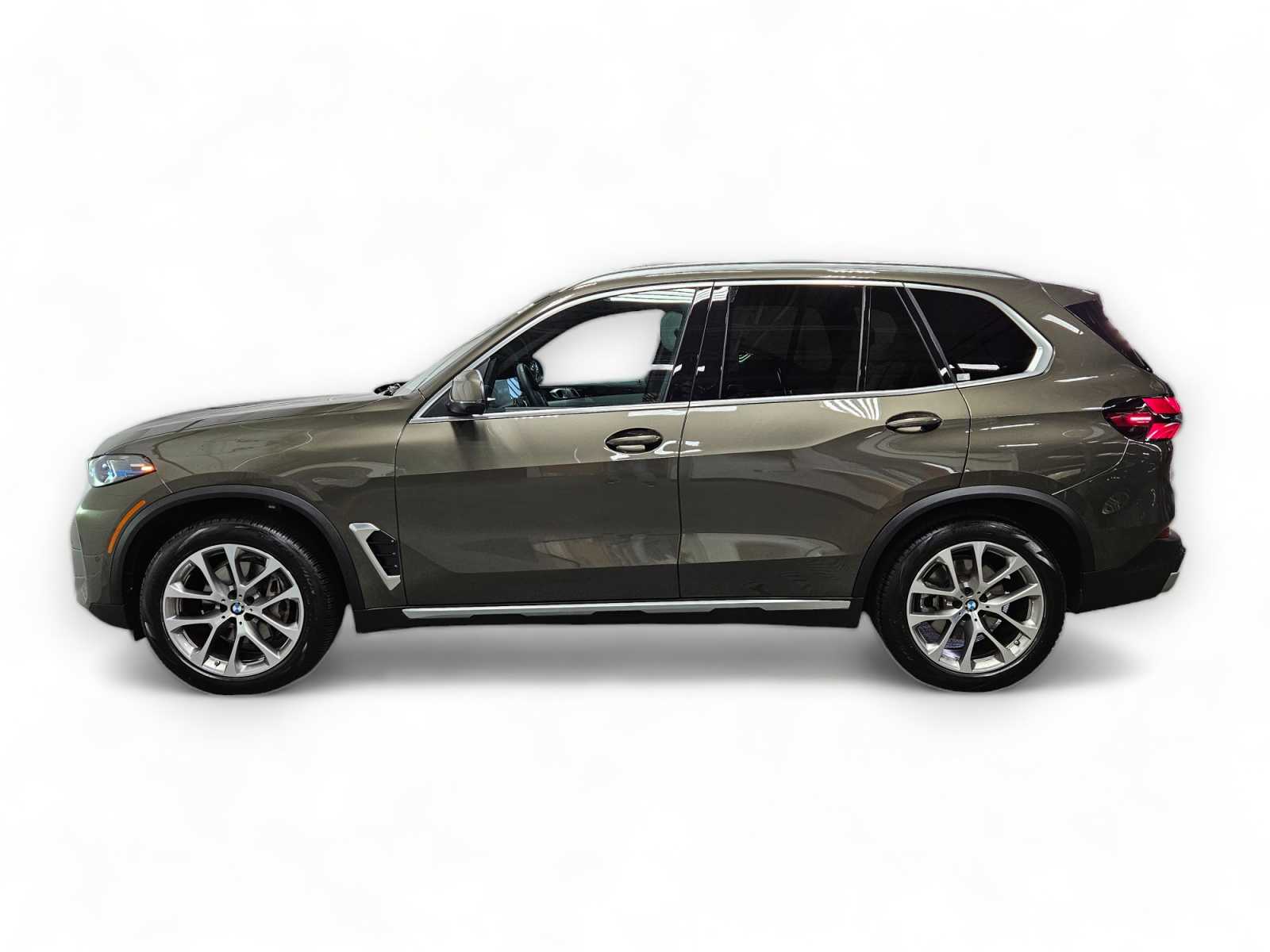 PreOwned 2024 BMW X5 xDrive40i SUV in Wayland L31640 Herb Chambers