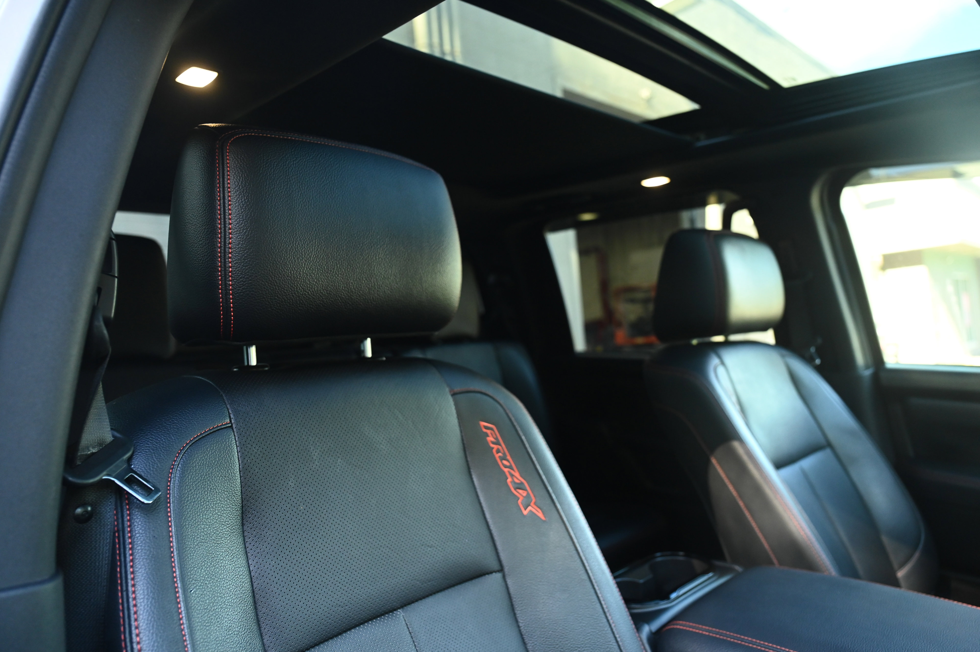 2024 Nissan Titan PRO-4X photo 29