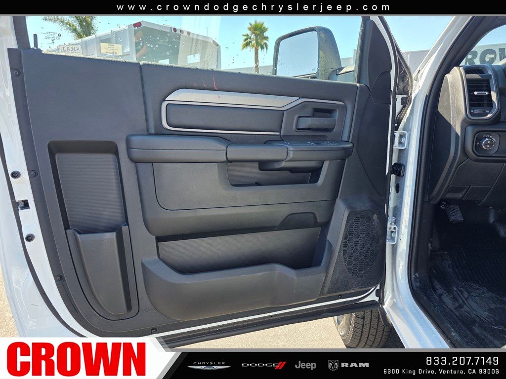 2026 Ram 3500 Tradesman photo 10