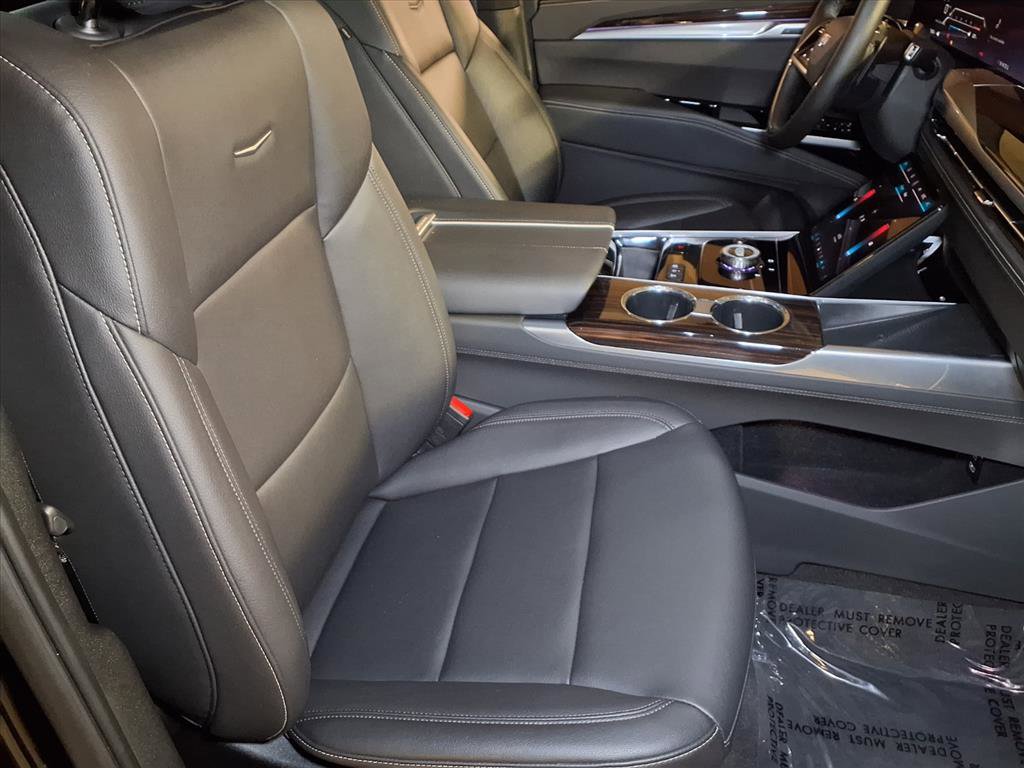 2025 Cadillac Escalade ESV Luxury photo 23