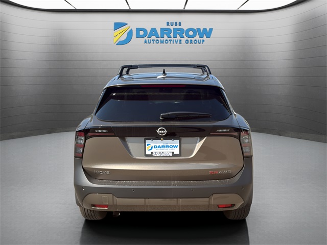 2026 Nissan Kicks SR photo 3