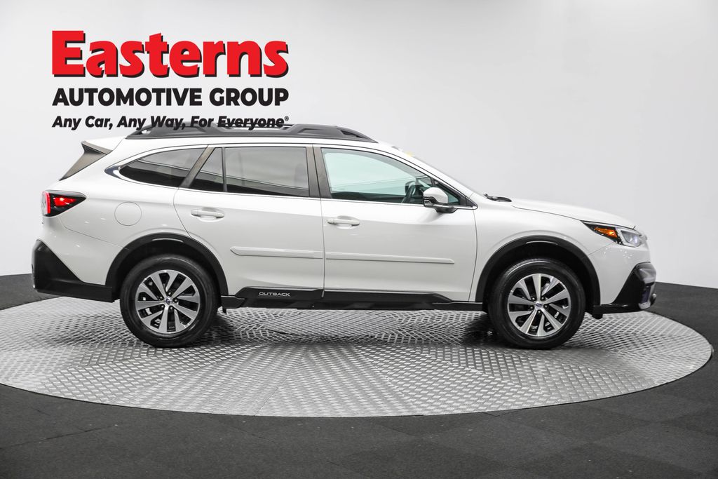 2022 Subaru Outback Premium photo 4