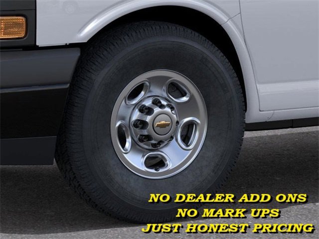 2025 Chevrolet Express Cargo 2500 photo 9