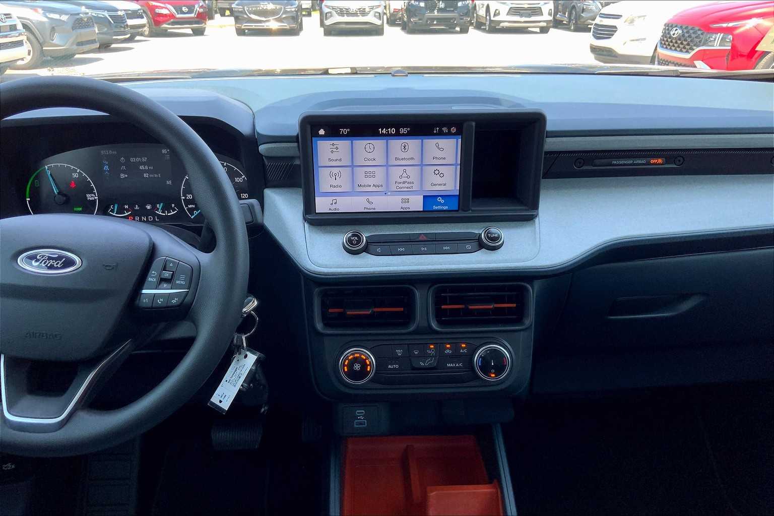 2024 Ford Maverick XLT photo 6
