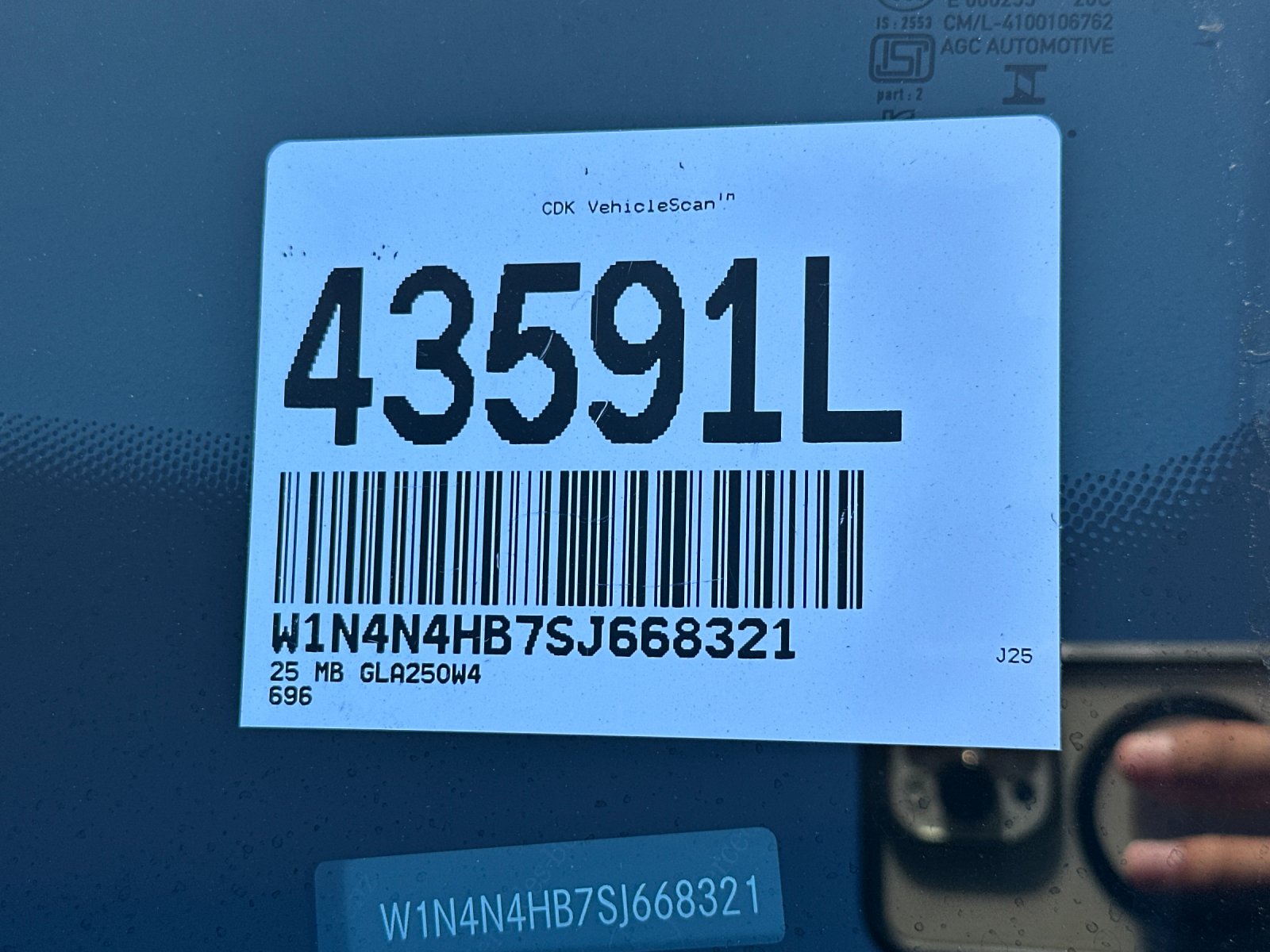 2025 Mercedes Benz GLA 250 4MATIC photo 3