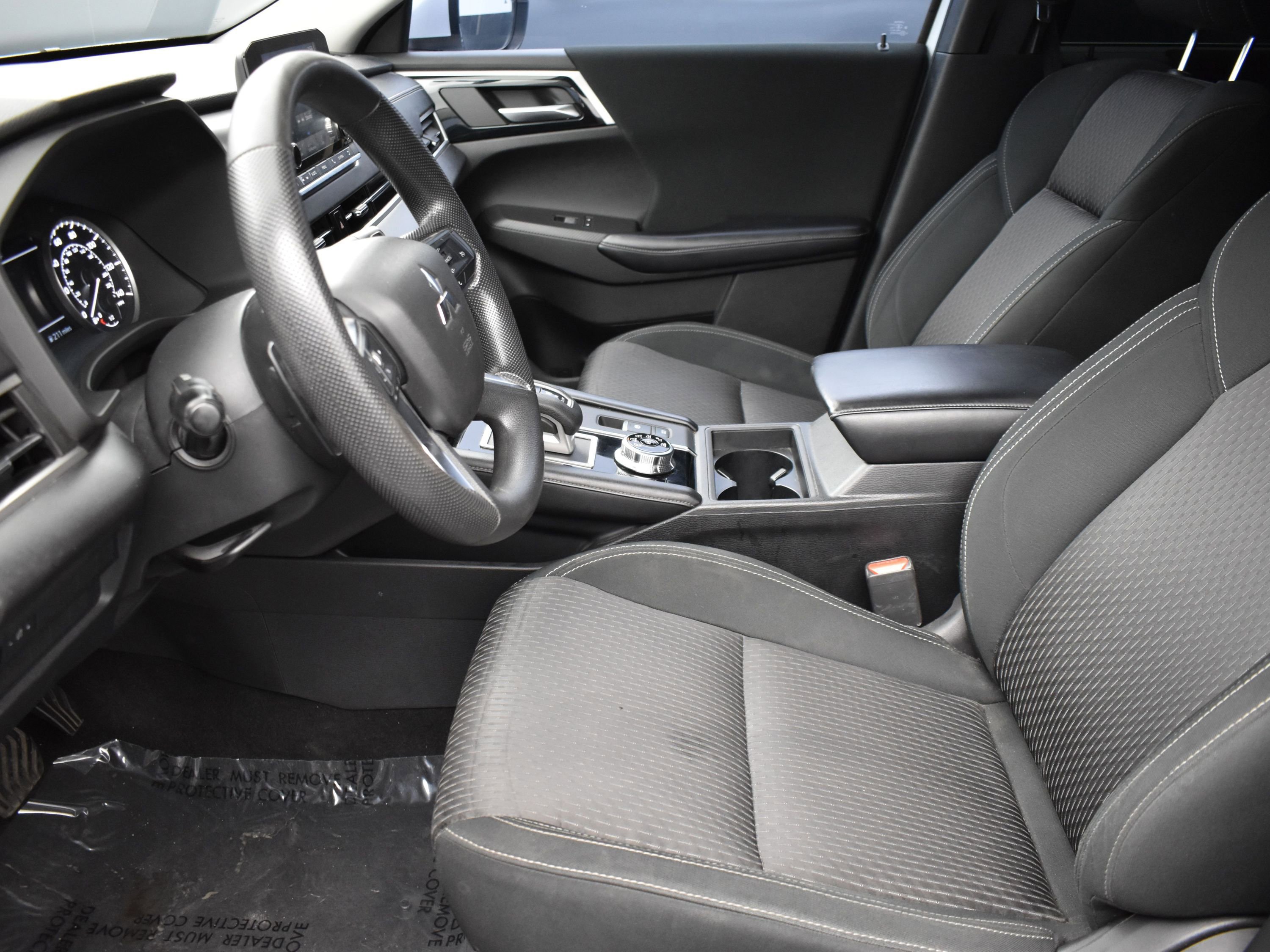 2022 Mitsubishi Outlander ES S-AWC photo 10