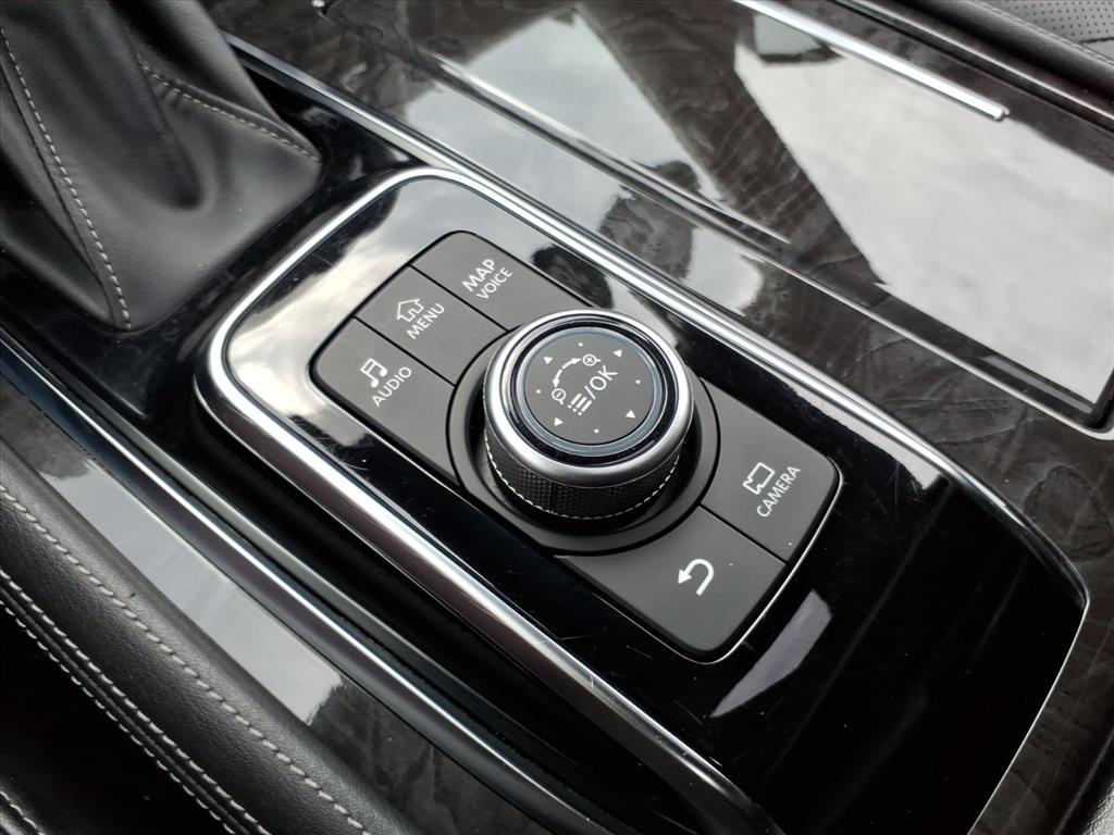 2023 Infiniti QX80 Luxe photo 9