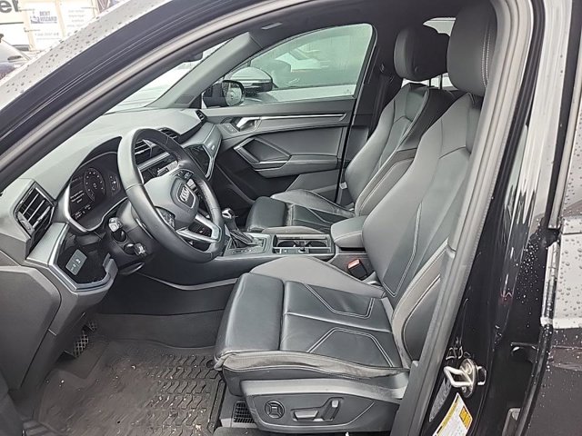 2022 Audi Q3 S line Premium Plus photo 3
