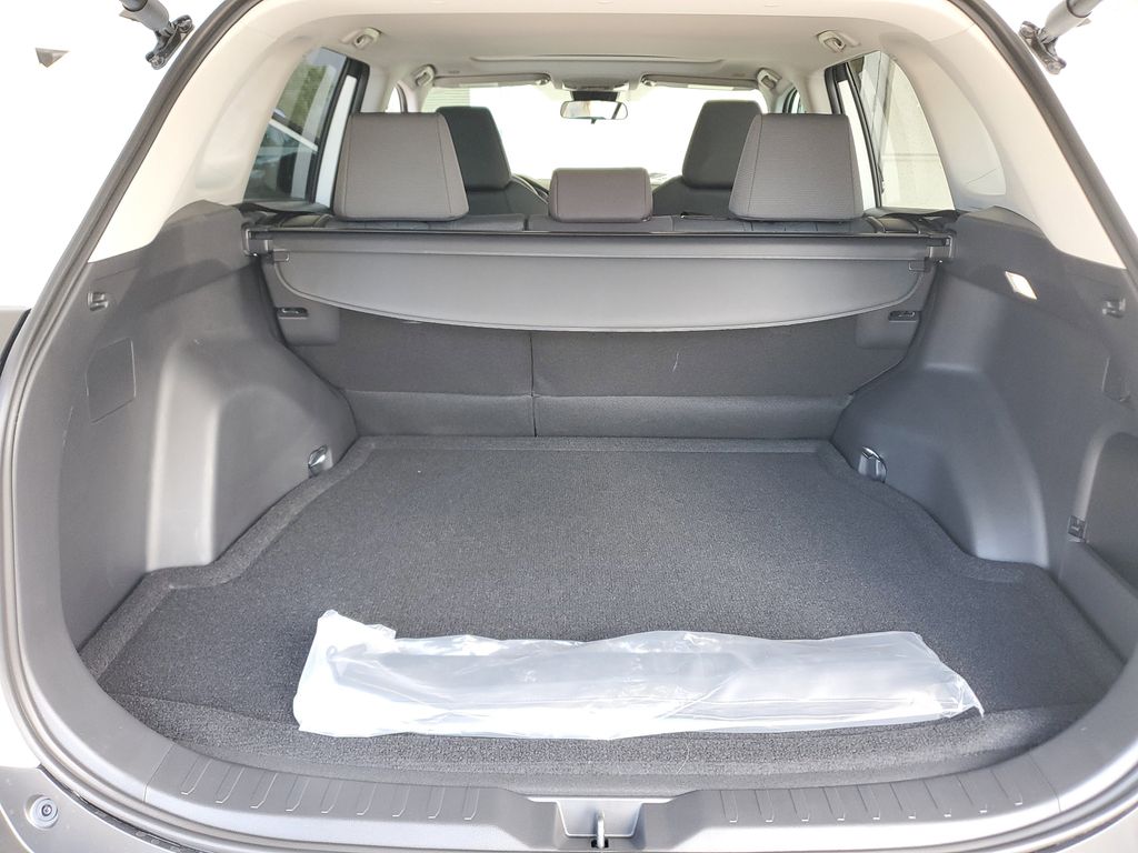 2025 Toyota RAV4 XLE photo 18