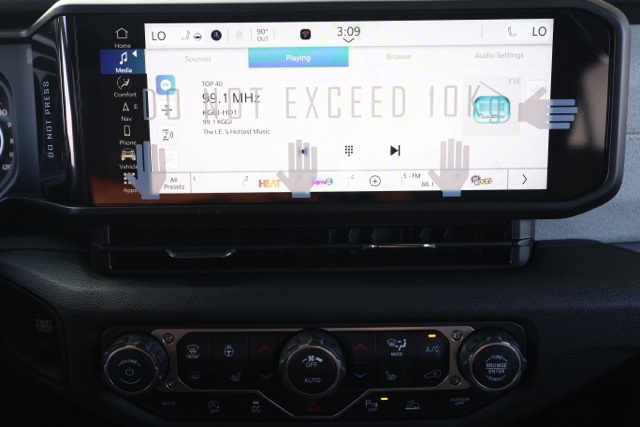 New 2025 Bright White Clear-Coat Exterior Paint Jeep Willys image 27