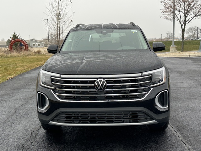 2026 Volkswagen Atlas SE photo 3