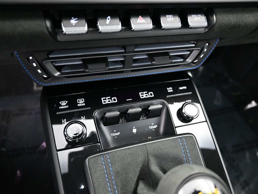 2023 Porsche 911 GT3 photo 22