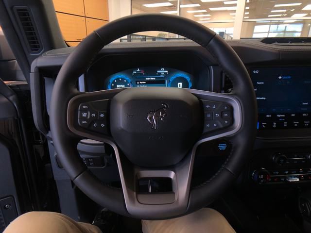 2025 Ford Bronco Badlands photo 12