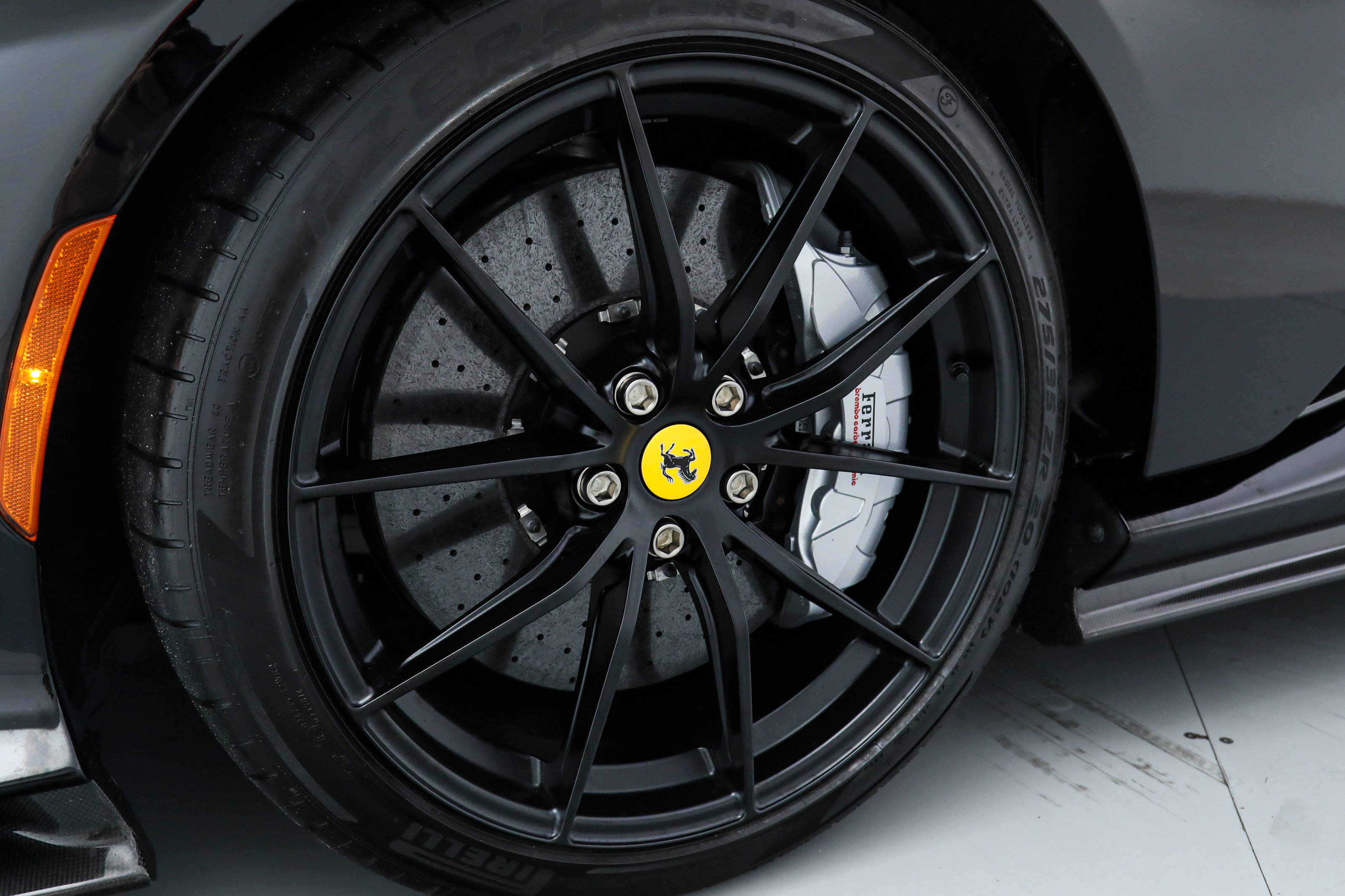 2024 Ferrari 812 Competizione photo 37