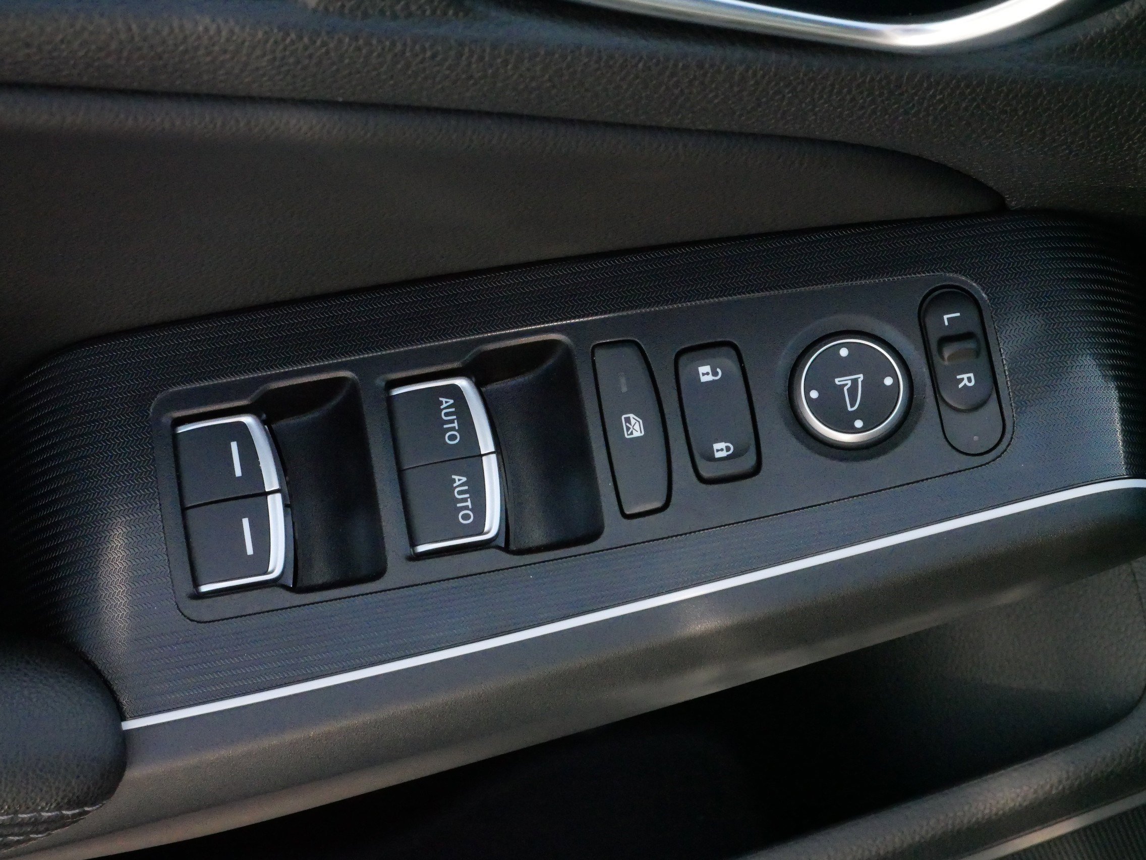 2025 Honda Civic Sport Touring Hybrid photo 18