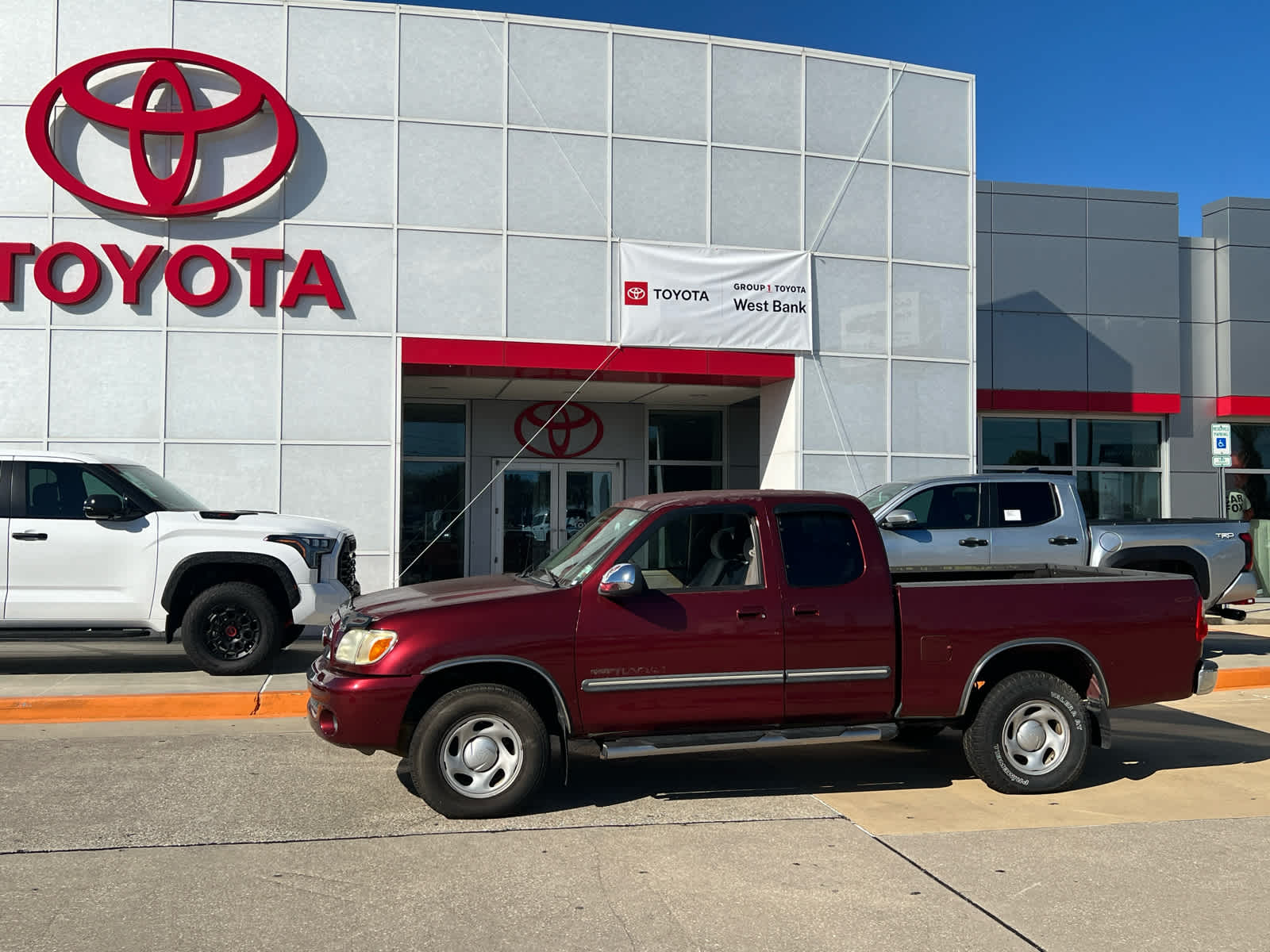 Used 2006 Toyota Tundra SR5 with VIN 5TBRU341X6S464749 for sale in Harvey, LA