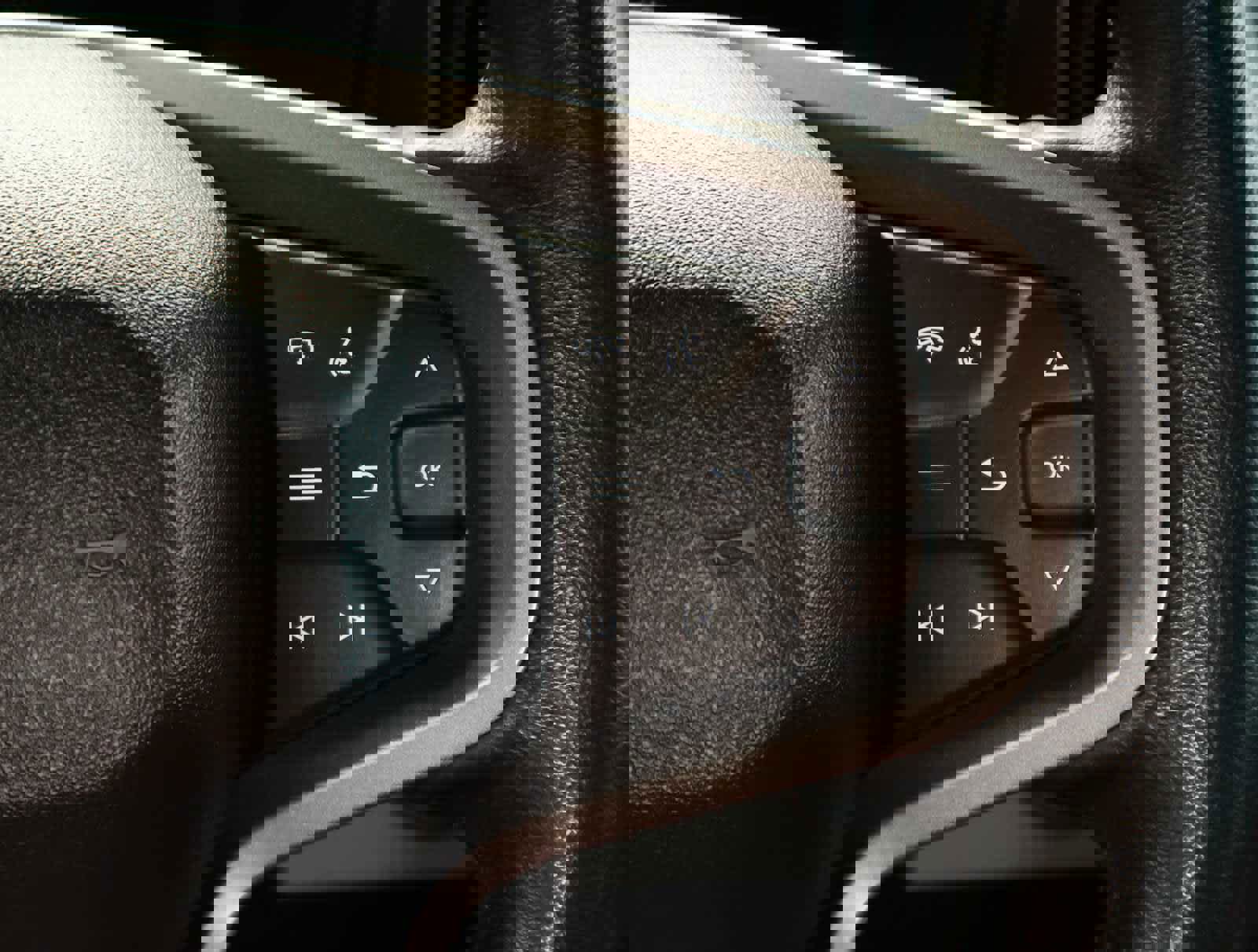 2023 Ford Bronco Base photo 12
