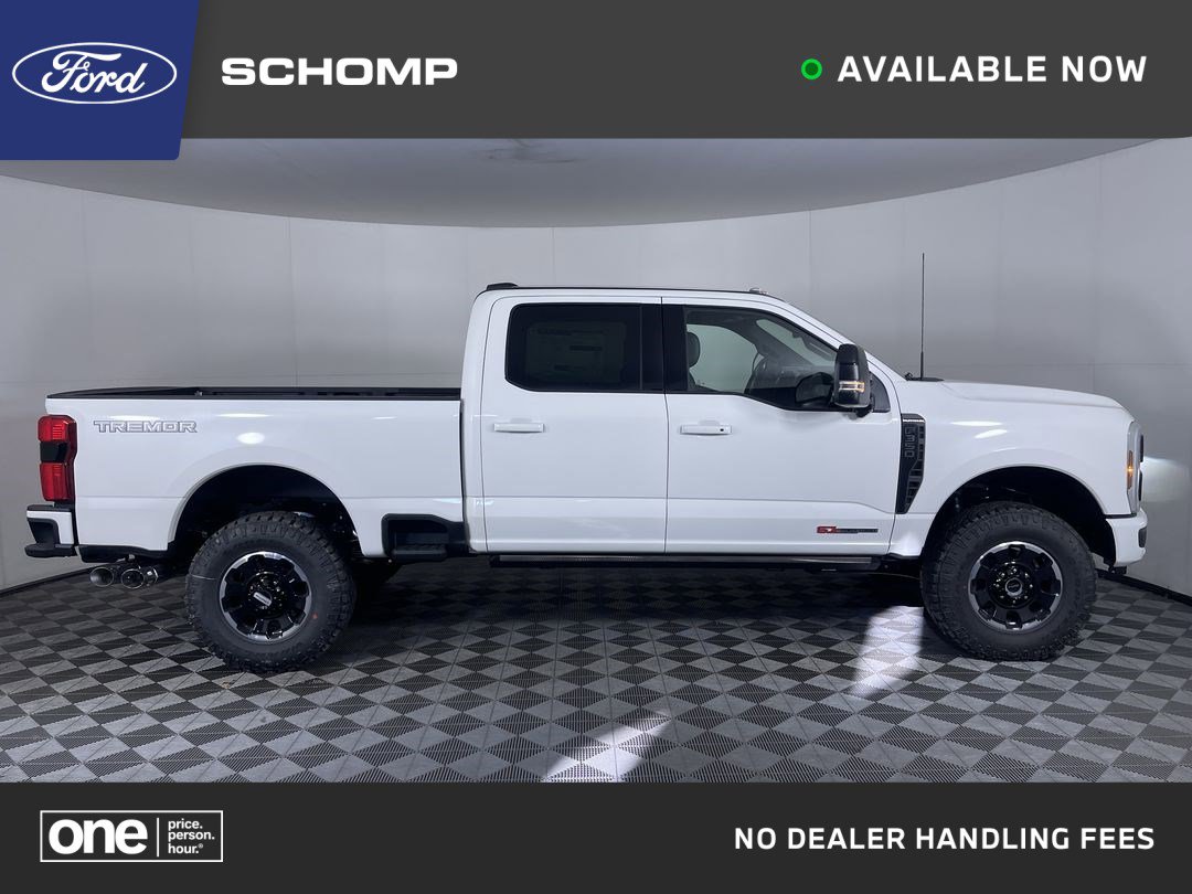 2026 Ford F-350 Super Duty Platinum's photo