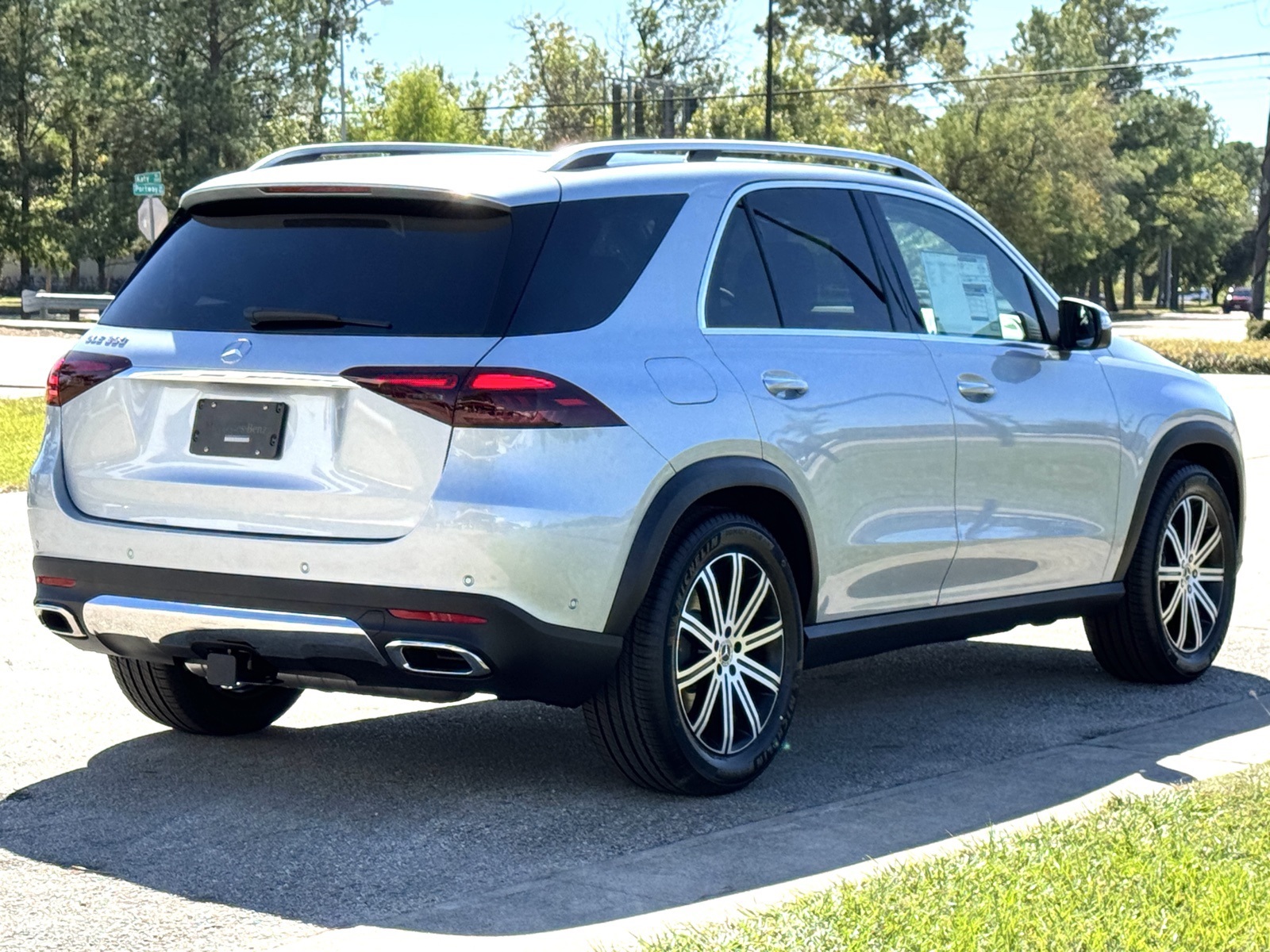 2026 Mercedes Benz GLE 350 photo 2