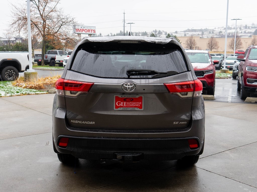2018 Toyota Highlander SE XLE photo 3